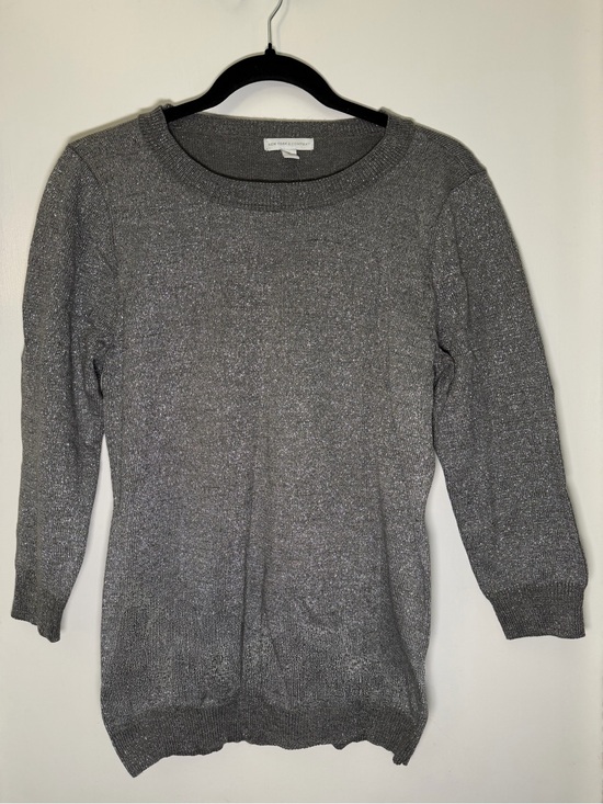 New York & Company Sweaters - New York & Company Metallic Gray Crewneck Sweater - women - size “M”